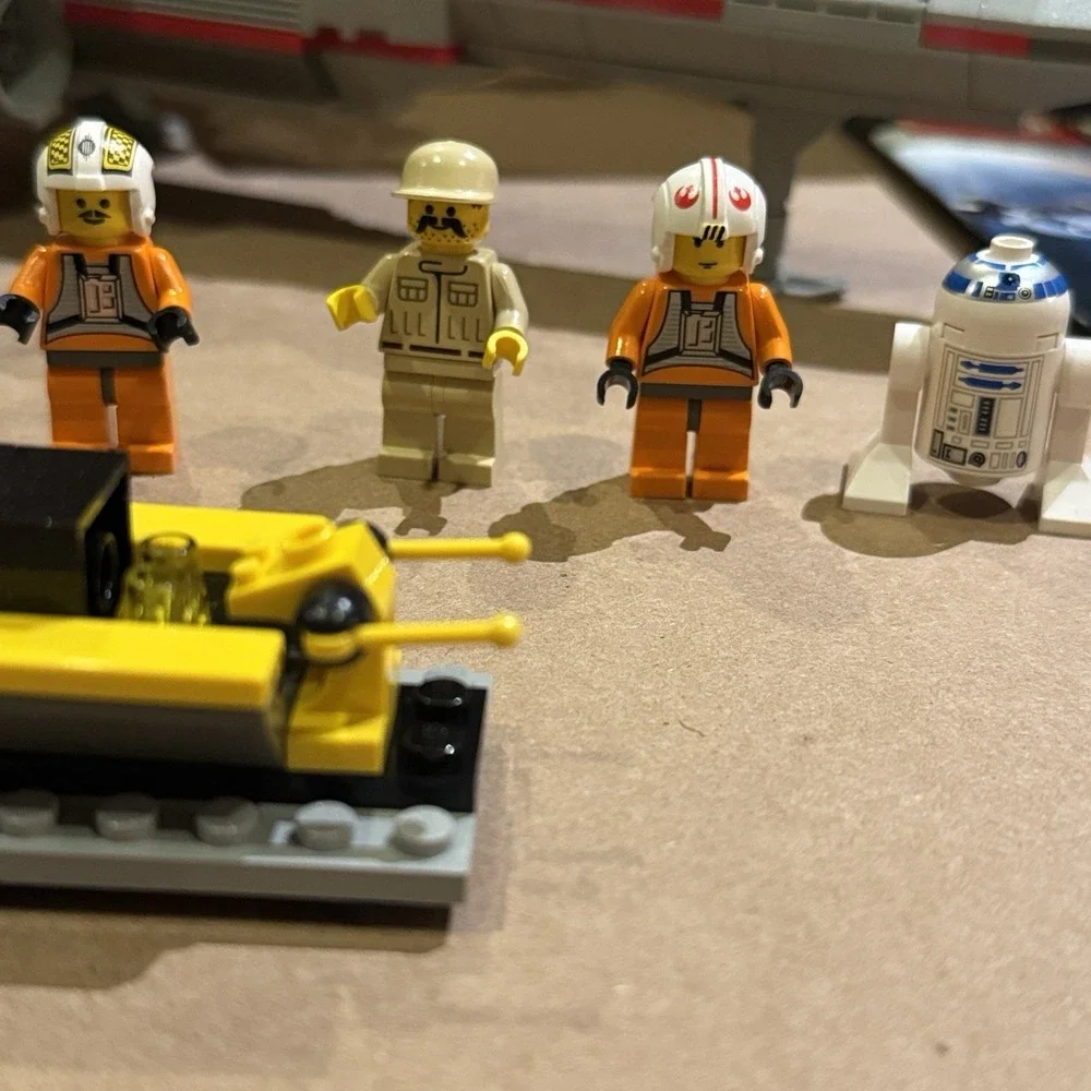 LEGO Star Wars 7140 X-Wing Fighter Complete with Box Instructions Minifigs